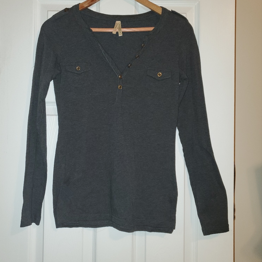 Gray long sleeve top